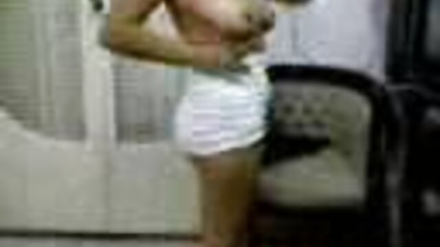 pelacur muda bokep sexx indo horny ditembus oleh lubang dalam harmonika nya.