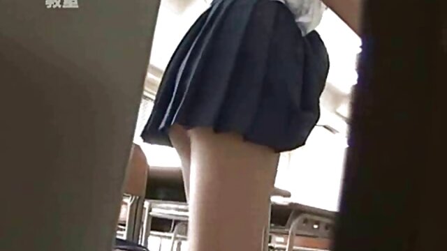 Terpaku di Taman, Gadis-gadis rusia kurus tanpa payudara dan vagina diperkosa di rumah, di xxx indo mesum atas meja.